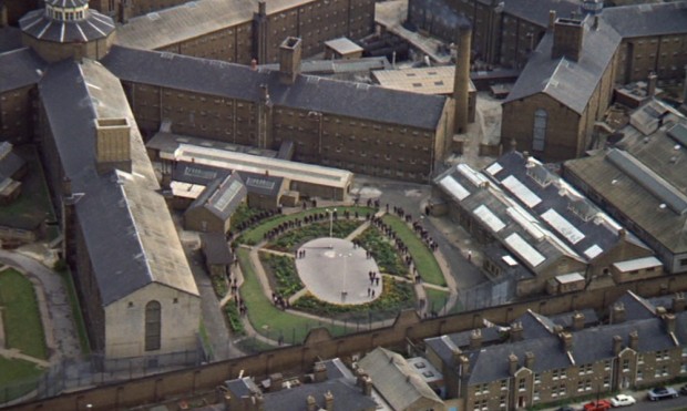 A Clockwork Orange - The prison yard aerial