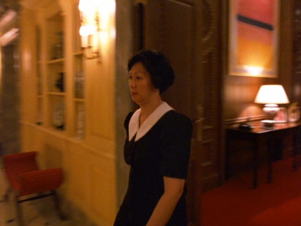 Eyes Wide Shut - Maid enters Nathanson entry